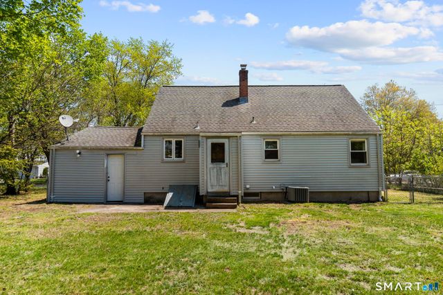 4 Bowen Road, North Haven, CT 06473