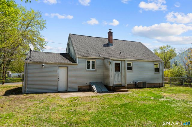 4 Bowen Road, North Haven, CT 06473