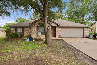 121 E Santa Anna Drive, Robinson, TX 76706