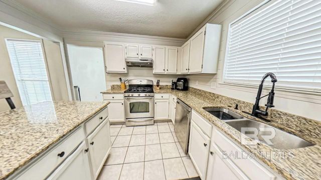 28624 Canterbury Drive, Daphne, AL 36526