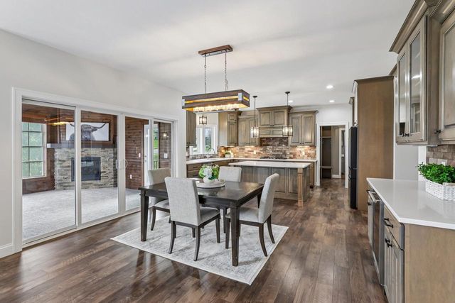 2401 Freshford Drive, Waunakee, WI 53597