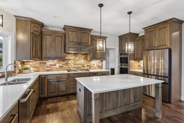2401 Freshford Drive, Waunakee, WI 53597