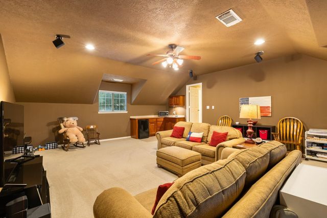 31103 Silverwood Oaks Court, Spring, TX 77386