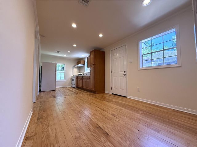 1011 Nadine Street A, Houston, TX 77009