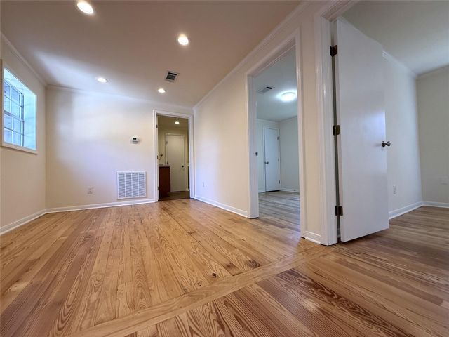 1011 Nadine Street A, Houston, TX 77009