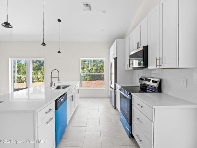 1542 Trojan Street SE, Palm Bay, FL 32909