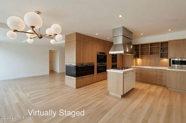 1516 Sylvan Ct, Louisville, KY 40205