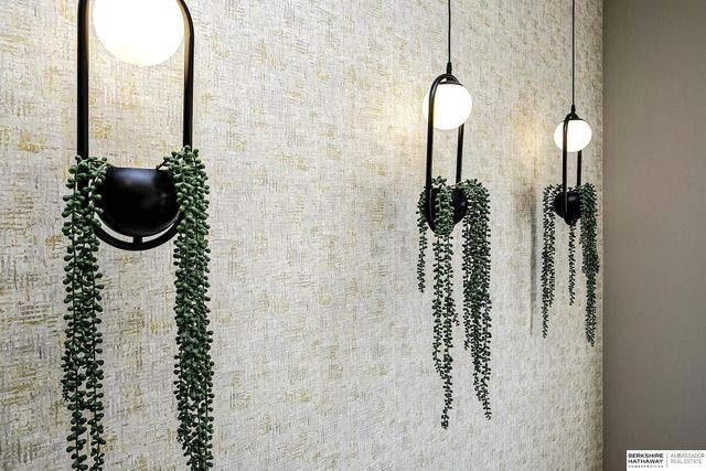 17505 Wirt Street, Omaha, NE 68116