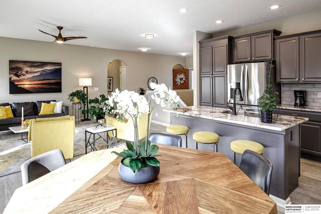 17505 Wirt Street, Omaha, NE 68116