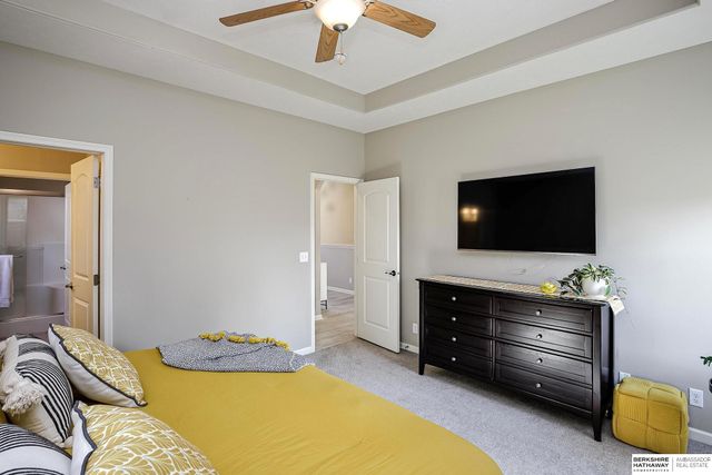 17505 Wirt Street, Omaha, NE 68116