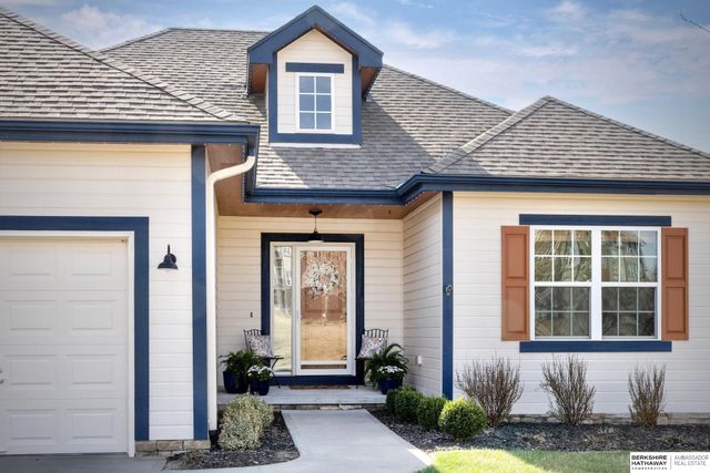 17505 Wirt Street, Omaha, NE 68116