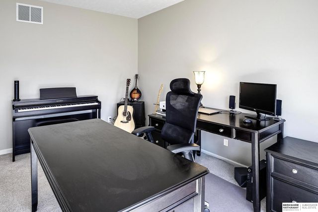 17505 Wirt Street, Omaha, NE 68116