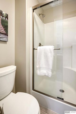 17505 Wirt Street, Omaha, NE 68116