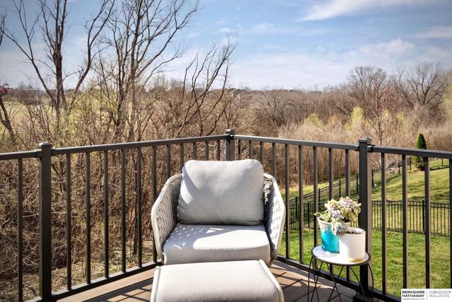 17505 Wirt Street, Omaha, NE 68116