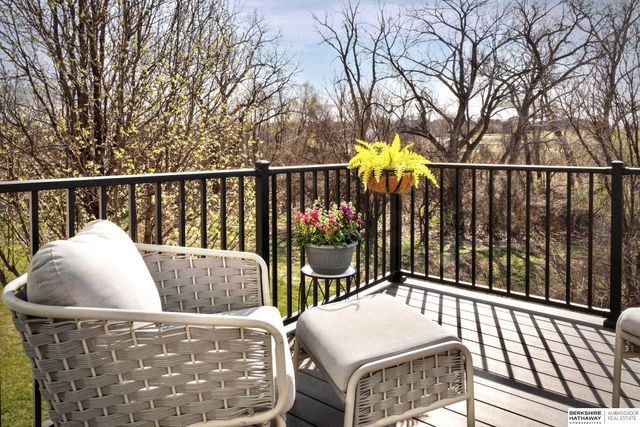 17505 Wirt Street, Omaha, NE 68116