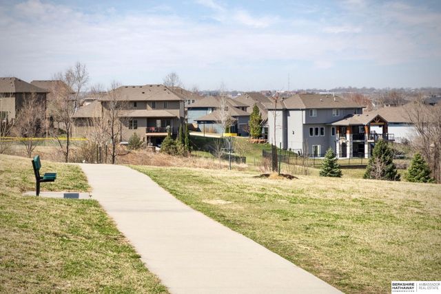 17505 Wirt Street, Omaha, NE 68116