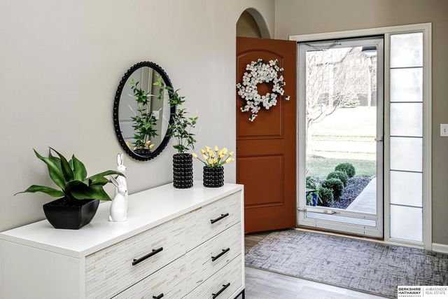 17505 Wirt Street, Omaha, NE 68116