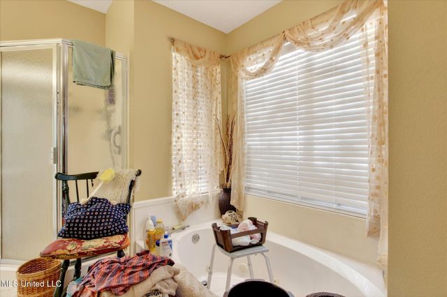 8824 Kipapa Way, Diamondhead, MS 39525