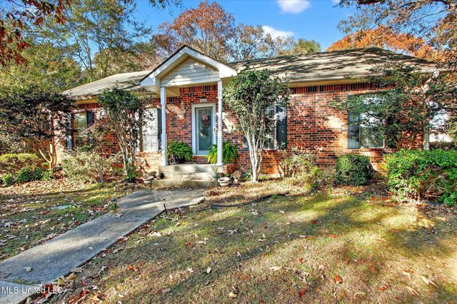 8824 Kipapa Way, Diamondhead, MS 39525