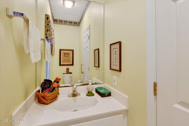 8824 Kipapa Way, Diamondhead, MS 39525