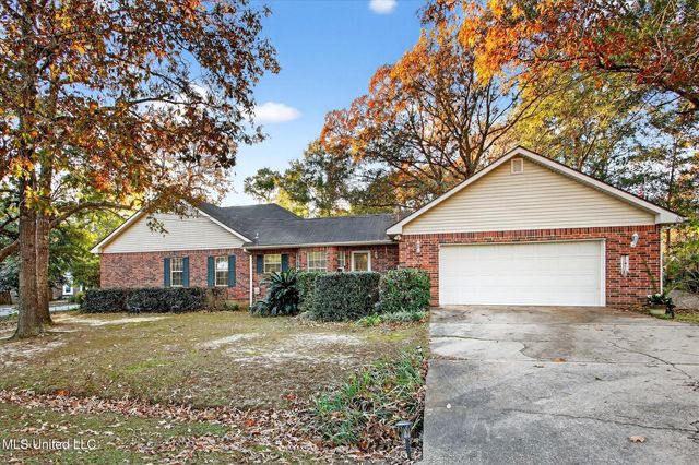 8824 Kipapa Way, Diamondhead, MS 39525