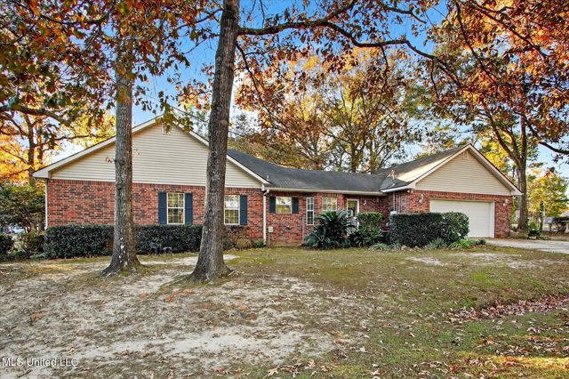 8824 Kipapa Way, Diamondhead, MS 39525