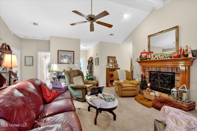 8824 Kipapa Way, Diamondhead, MS 39525