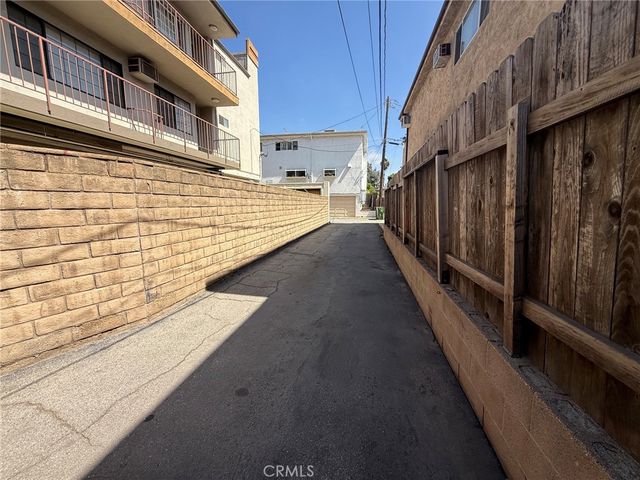 12020 Ocean Park, Los Angeles, CA 90064