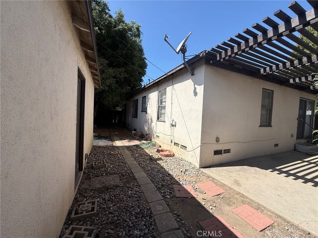 12020 Ocean Park, Los Angeles, CA 90064