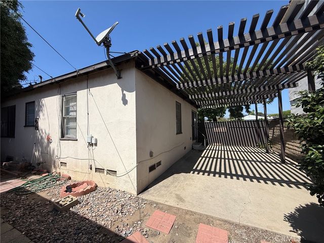 12020 Ocean Park, Los Angeles, CA 90064