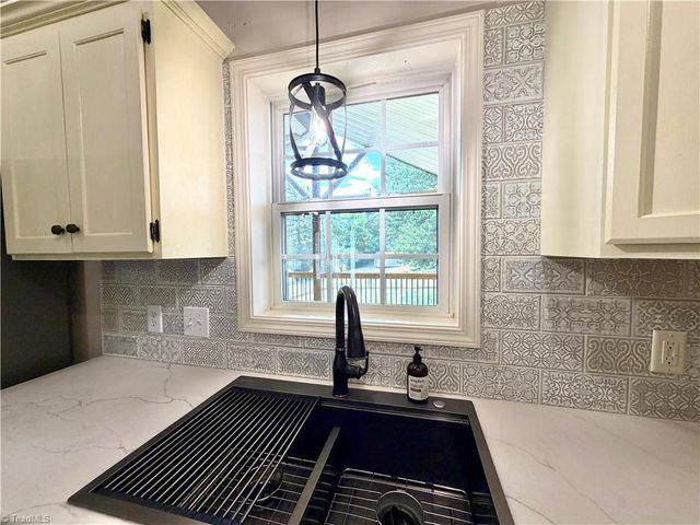 1027 Tabor Road, Olin, NC 28660