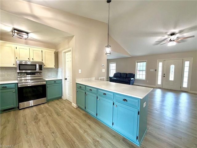 1027 Tabor Road, Olin, NC 28660