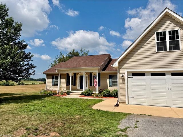 1027 Tabor Road, Olin, NC 28660