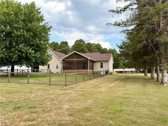 1027 Tabor Road, Olin, NC 28660