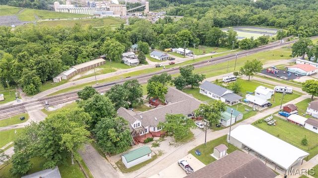 207 E. Front St., Annapolis, MO 63620