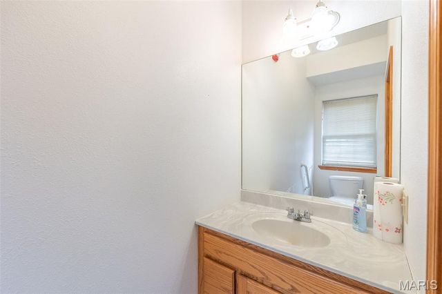 207 E. Front St., Annapolis, MO 63620