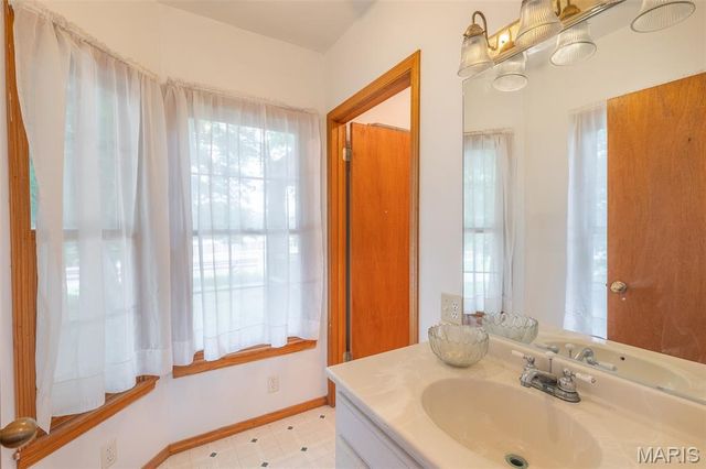 207 E. Front St., Annapolis, MO 63620