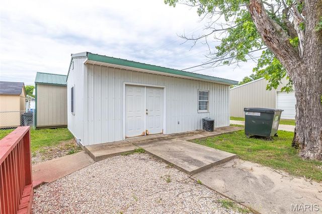 207 E. Front St., Annapolis, MO 63620