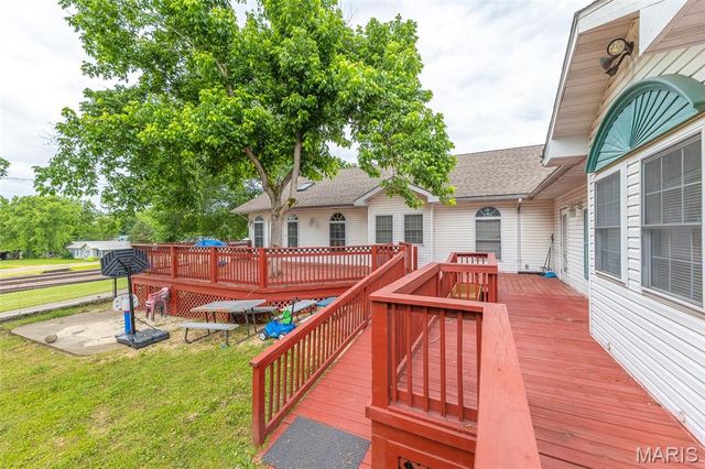 207 E. Front St., Annapolis, MO 63620