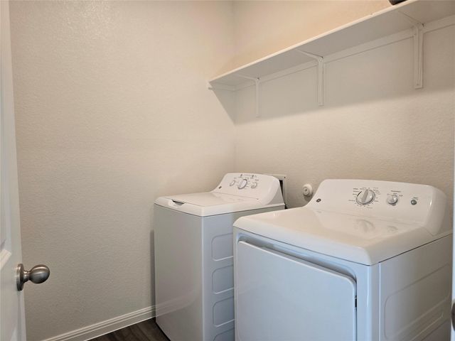 202 Fox Haven RD, Hutto, TX 78634