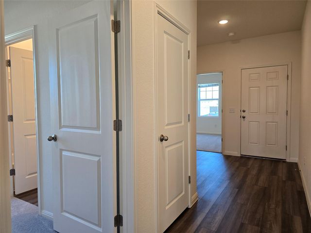 202 Fox Haven RD, Hutto, TX 78634