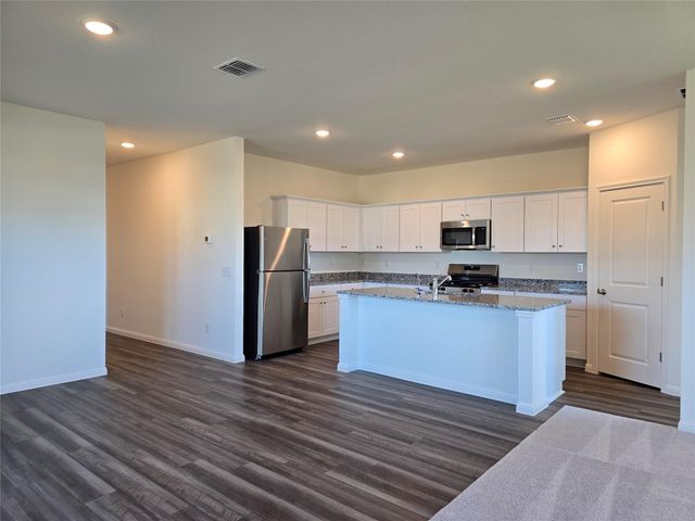 202 Fox Haven RD, Hutto, TX 78634