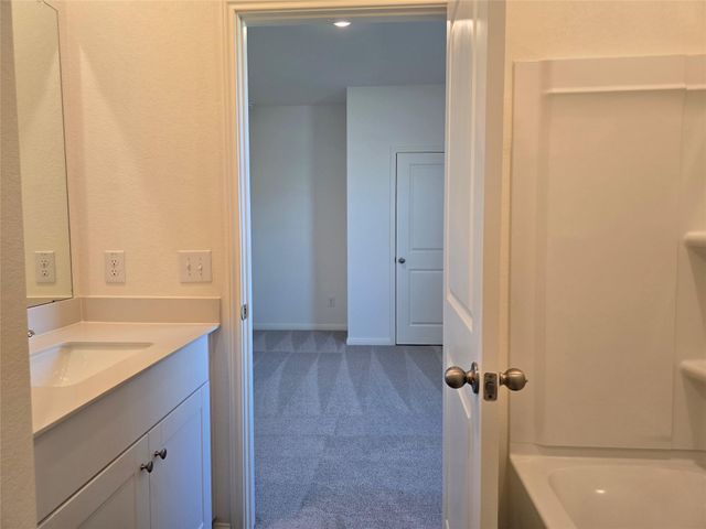 202 Fox Haven RD, Hutto, TX 78634