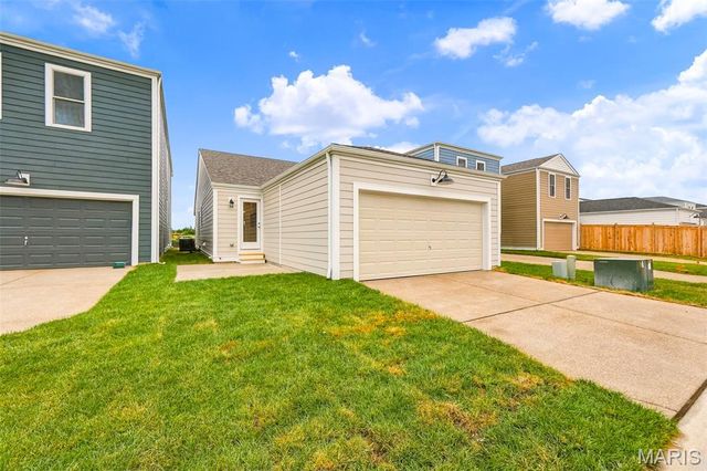 9023 Wilkie Station Street, St Charles, MO 63301