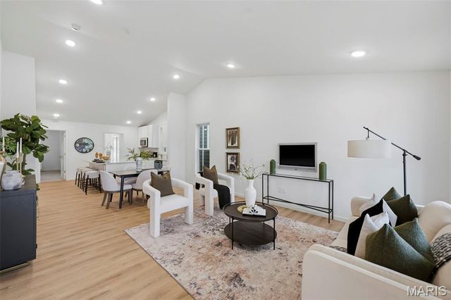 9023 Wilkie Station Street, St Charles, MO 63301
