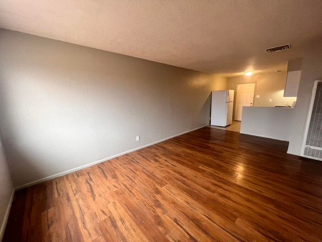 423 Dallas Street SE A, Albuquerque, NM 87108