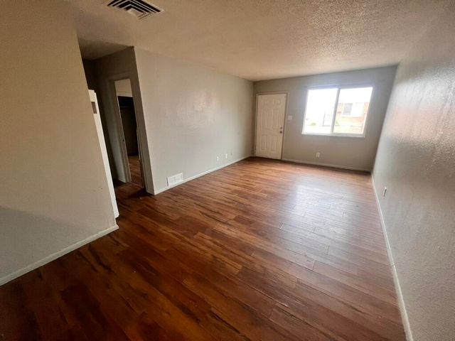 423 Dallas Street SE A, Albuquerque, NM 87108