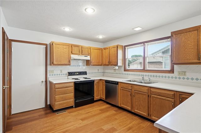 417 Kenec Drive, Middletown, OH 45042