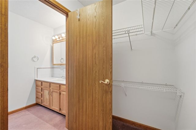 417 Kenec Drive, Middletown, OH 45042