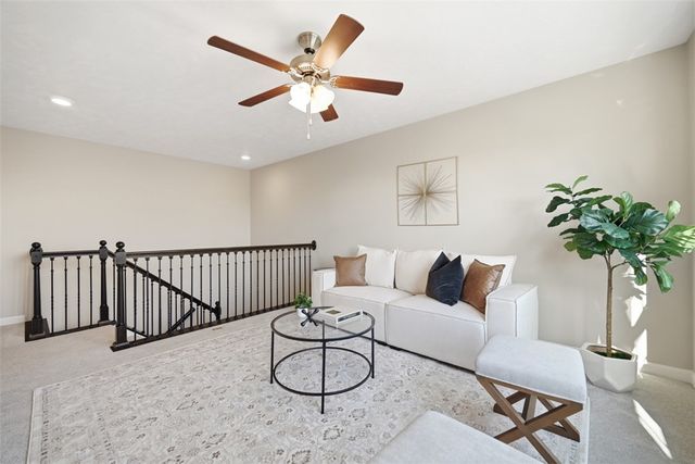 101 Doria Ann Dr, Center Twp, PA 15061